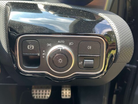 Mercedes-Benz A Class 2.0 AMG A 35 4Matic Premium Auto 4WD 5dr 13