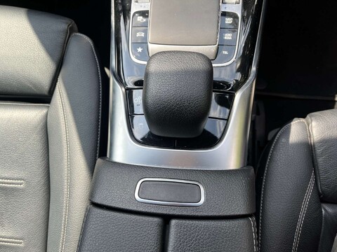 Mercedes-Benz A Class 2.0 AMG A 35 4Matic Premium Auto 4WD 5dr 18