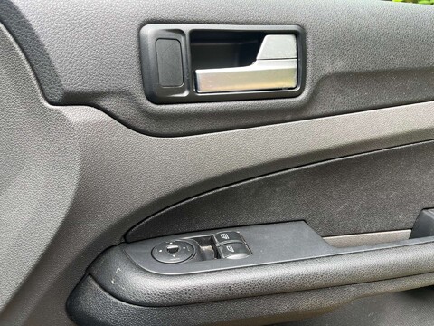 Ford Focus 1.6 Focus LX Auto 5dr 16