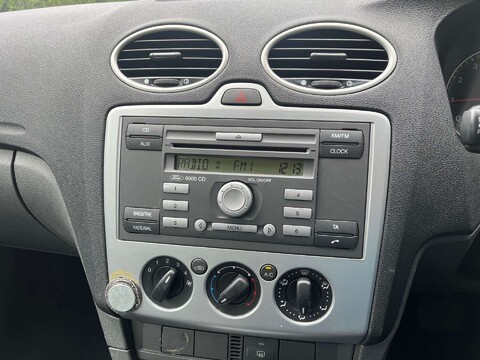 Ford Focus 1.6 Focus LX Auto 5dr 18