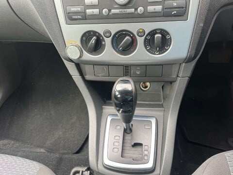 Ford Focus 1.6 Focus LX Auto 5dr 19