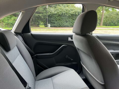 Ford Focus 1.6 Focus LX Auto 5dr 11