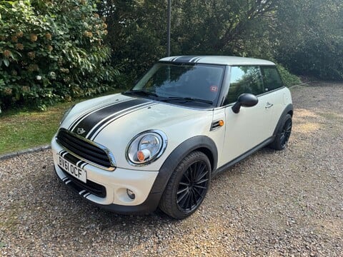 Mini Hatch 1.6 First 3dr 1