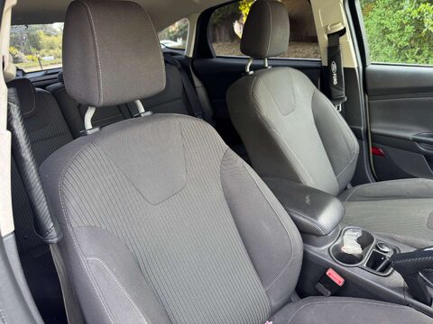 Ford Focus 1.0 Focus Titanium T 5dr 10