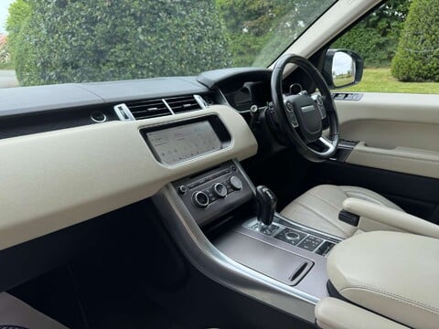 Land Rover Range Rover Sport 3.0 Range Rover Sport HSE SDV6 Auto 4WD 5dr 10