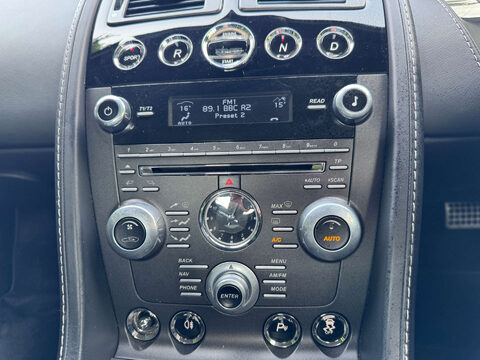Aston Martin Vantage 4.7 Vantage V8 Auto 3dr 12