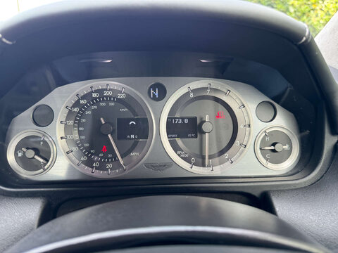 Aston Martin Vantage 4.7 Vantage V8 Auto 3dr 14