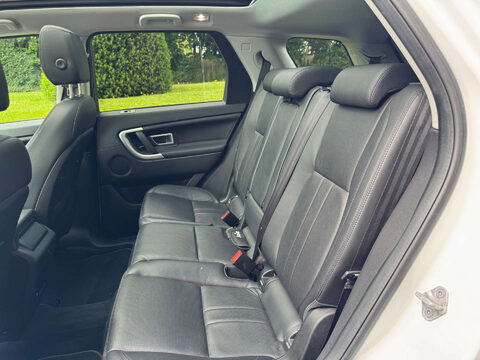 Land Rover Discovery Sport 2.0 Discovery Sport Black HSE TD4 Auto 4WD 5dr 10