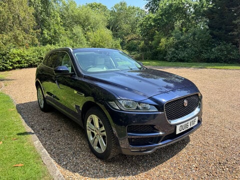 Jaguar F-Pace 2.0 F-PACE Portfolio AWD D Auto 4WD 5dr 3