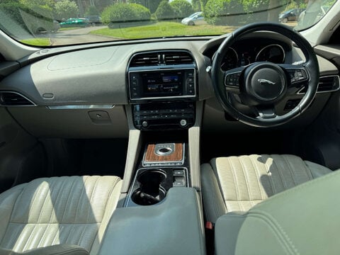 Jaguar F-Pace 2.0 F-PACE Portfolio AWD D Auto 4WD 5dr 7