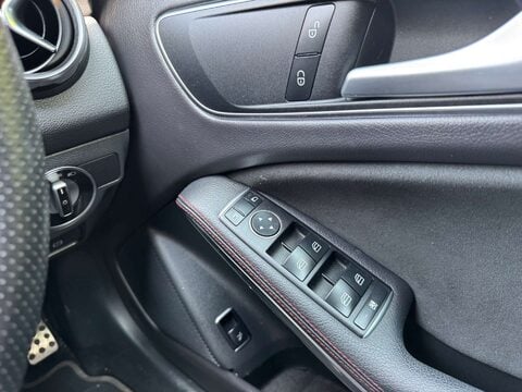 Mercedes-Benz GLA 1.6 GLA 180 AMG Line Edition Auto 5dr 12