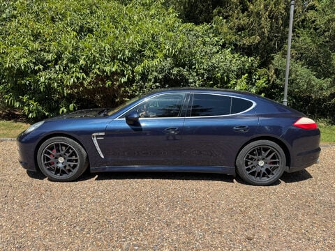 Porsche Panamera 4.8 Panamera 4s Semi-Auto 4WD 5dr 3
