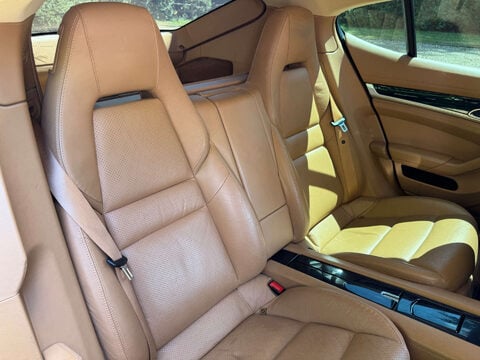 Porsche Panamera 4.8 Panamera 4s Semi-Auto 4WD 5dr 10