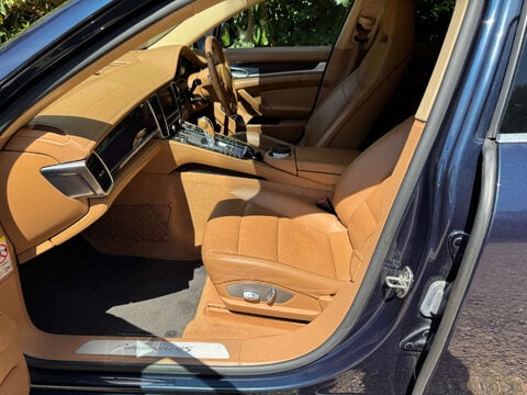 Porsche Panamera 4.8 Panamera 4s Semi-Auto 4WD 5dr 12