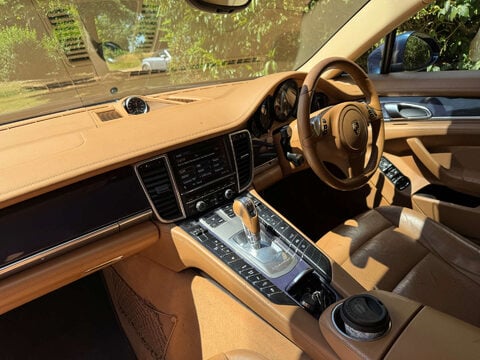 Porsche Panamera 4.8 Panamera 4s Semi-Auto 4WD 5dr 14