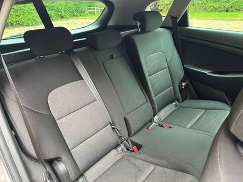 Hyundai TUCSON 1.6 Tucson SE Nav TGDi 2WD Semi-Auto 5dr 16