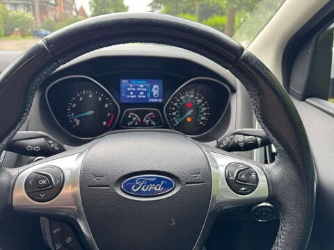 Ford Focus 1.0 Focus Titanium Navigator T 5dr 9