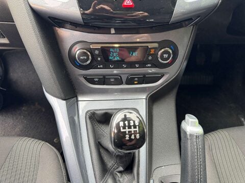 Ford Focus 1.0 Focus Titanium Navigator T 5dr 10