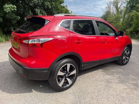 Nissan Qashqai 1.2 Qashqai N-Connecta DiG-T 5dr 2