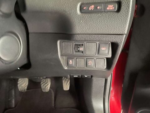 Nissan Qashqai 1.2 Qashqai N-Connecta DiG-T 5dr 6