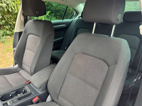 Volkswagen Passat 1.6 Passat SE Business TDI BlueMotion Technology Semi-Auto 4dr 16