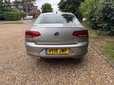 Volkswagen Passat 1.6 Passat SE Business TDI BlueMotion Technology Semi-Auto 4dr 6