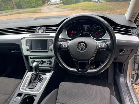 Volkswagen Passat 1.6 Passat SE Business TDI BlueMotion Technology Semi-Auto 4dr 8