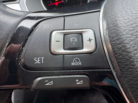 Volkswagen Passat 1.6 Passat SE Business TDI BlueMotion Technology Semi-Auto 4dr 28