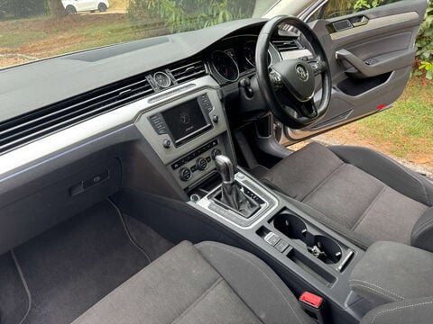 Volkswagen Passat 1.6 Passat SE Business TDI BlueMotion Technology Semi-Auto 4dr 19