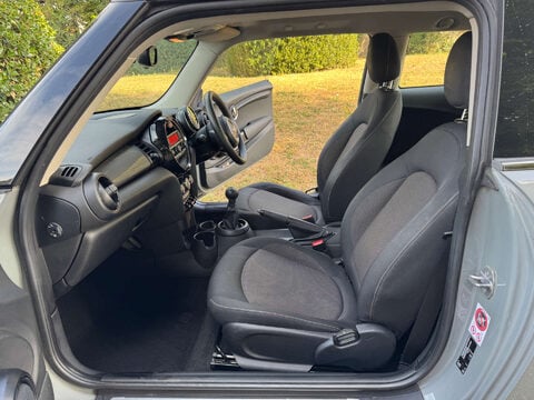 Mini Hatch 1.5 Cooper 3dr 16