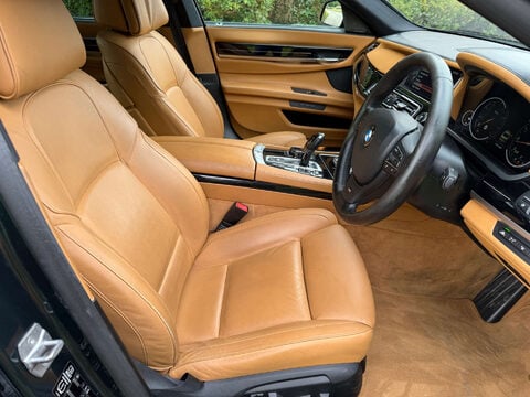 BMW 7 Series 4.4 750i M Sport Auto 4dr 9