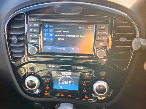 Nissan Juke 1.6 Juke Tekna CVT 5dr 9