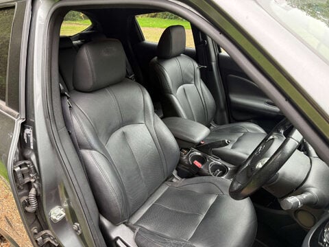 Nissan Juke 1.6 Juke Tekna CVT 5dr 10