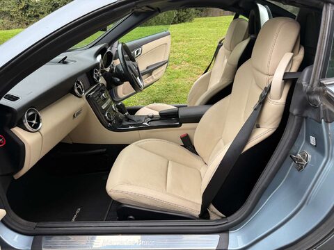 Mercedes-Benz SLK 1.8 SLK 250 AMG Sport Edition 125 BlueEfficiency Auto 2dr 26