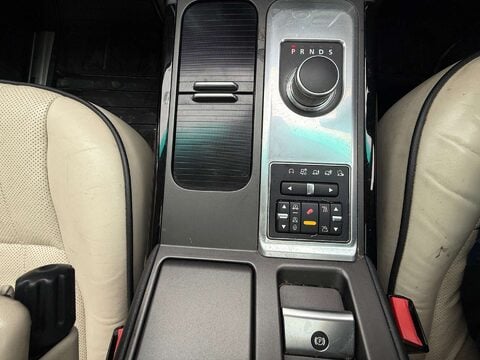 Land Rover Range Rover 4.4 V8 Vogue SE Station Wagon 5dr Petrol Automatic (352 g/km, 295 bhp) 20