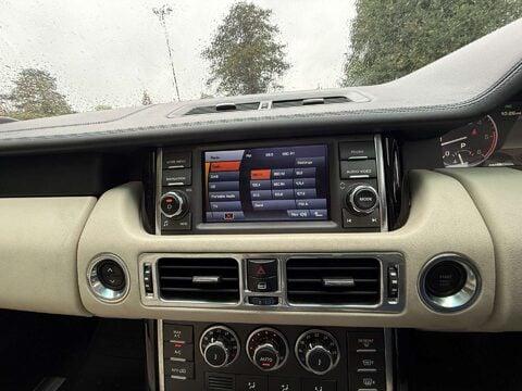 Land Rover Range Rover 4.4 V8 Vogue SE Station Wagon 5dr Petrol Automatic (352 g/km, 295 bhp) 15