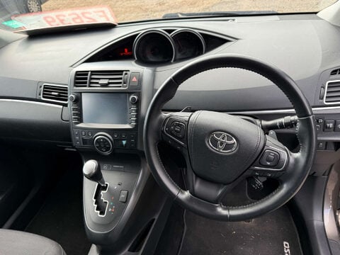Toyota Verso 1.8 Verso Design TSS Valvematic CVT 5dr 3