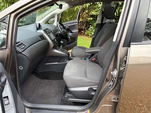 Toyota Verso 1.8 Verso Design TSS Valvematic CVT 5dr 14