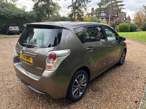 Toyota Verso 1.8 Verso Design TSS Valvematic CVT 5dr 3