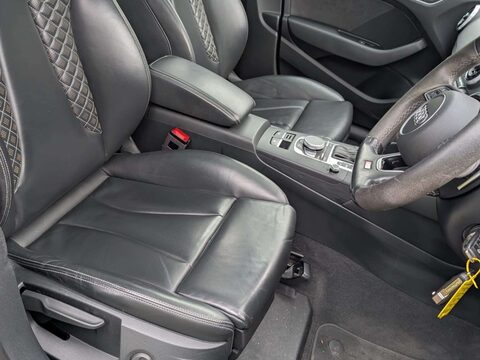 Audi A3 2.5 RS 3 Sportback TFSI Quattro Semi-Auto 4WD 5dr 9