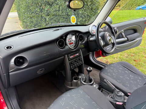 Mini Hatch 1.6 One 3dr 18