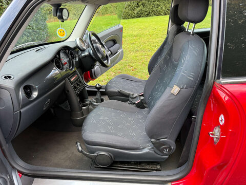 Mini Hatch 1.6 One 3dr 20