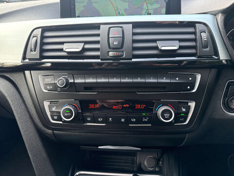 BMW 3 Series 3.0 330d xDrive M Sport Auto 4WD 5dr 26