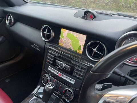 Mercedes-Benz SLK 1.8 SLK 250 AMG Sport BlueEfficiency Auto 2dr 12