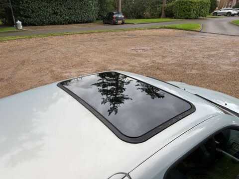 Renault Clio 1.6 Clio Dynamique 16v 3dr 7