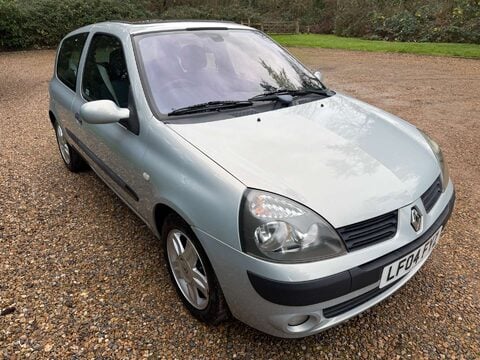 Renault Clio 1.6 Clio Dynamique 16v 3dr 2