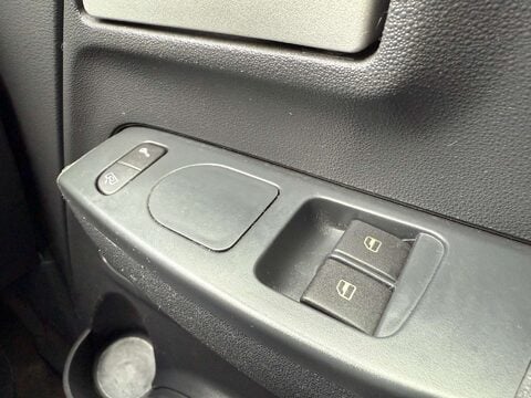 Volkswagen Fox 1.2 Urban Fox 55 3dr 7