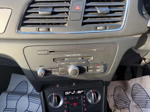 Audi Q3 2.0 Q3 SE TFSI Quattro 4WD 5dr 9