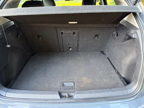 Volkswagen Golf 1.5 Golf Life eTSI Semi-Auto 5dr 22