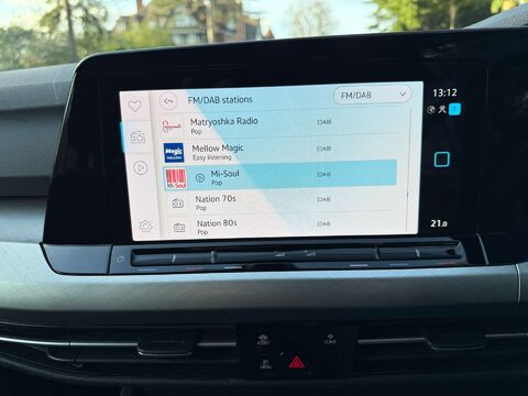 Volkswagen Golf 1.5 Golf Life eTSI Semi-Auto 5dr 15